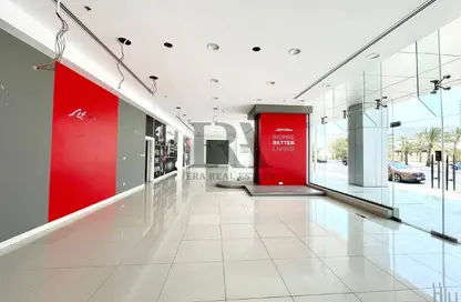 Show Room - Studio - 2 Bathrooms for rent in Diplomatic Area - Manama - Capital Governorate