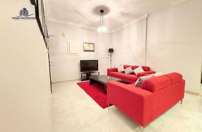 Apartment - 2 - 2 for rent in Al Juffair - Capital Governorate