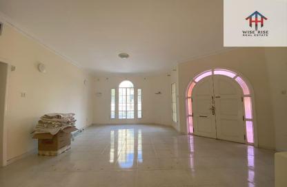 Villa - 4 Bedrooms - 4 Bathrooms for rent in Janabiya - Northern Governorate