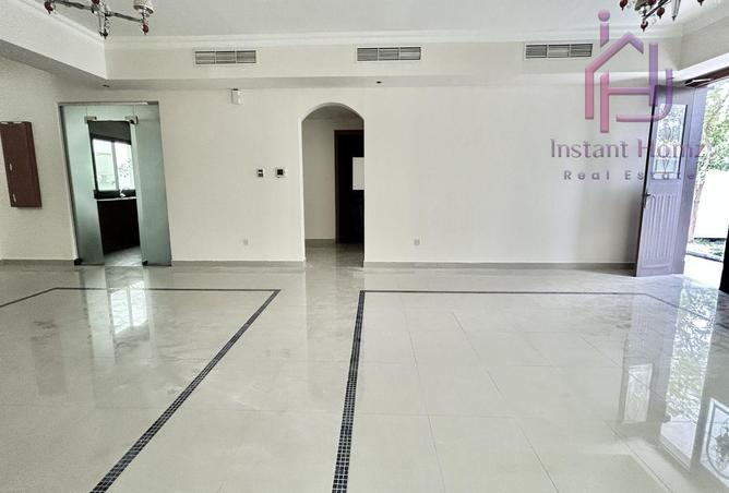 999905 - Property Image 2