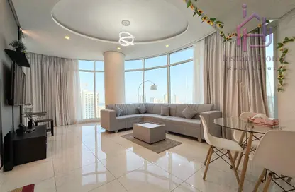 Apartment - 2 Bedrooms - 3 Bathrooms for rent in Al Juffair - Capital Governorate