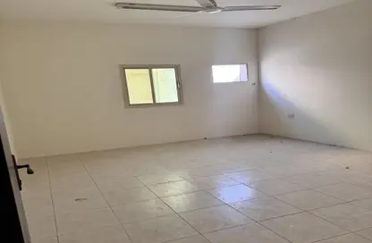 Apartment - 2 Bedrooms - 2 Bathrooms for rent in Busaiteen - Muharraq Governorate