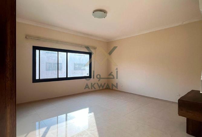56183052 - Property Image 3