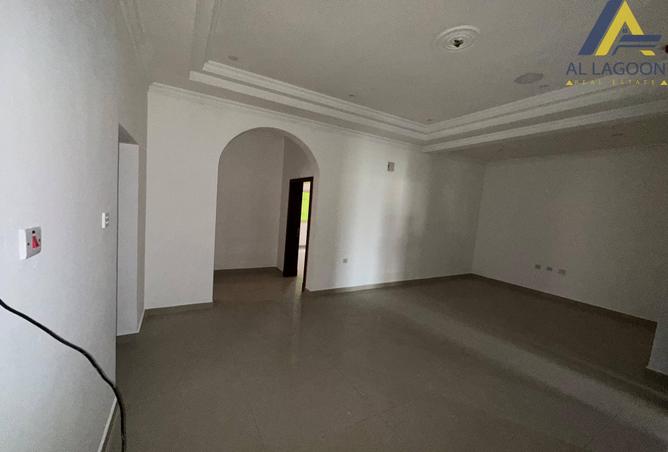 995206 - Property Image 3