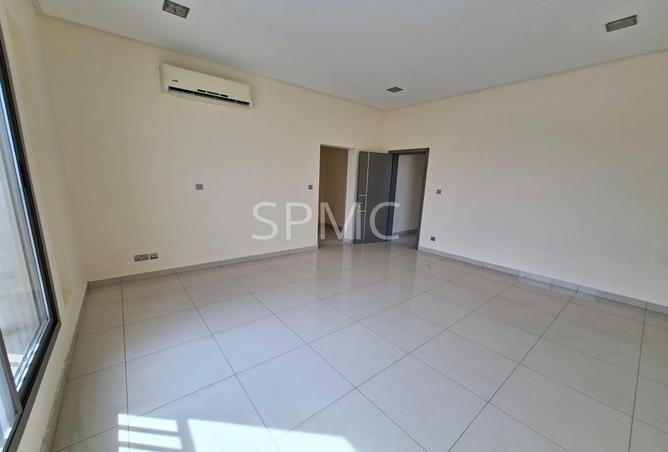 52117335 - Property Image 2