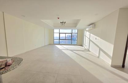 Apartment - 2 Bedrooms - 3 Bathrooms for rent in Hoora - Capital Governorate