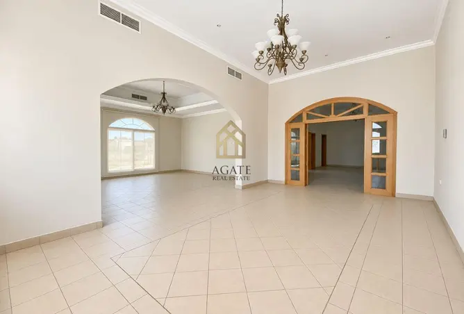 58143258 - Property Image 2