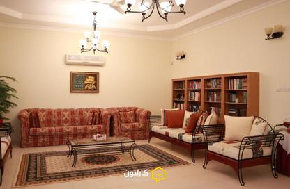Villa - 4 Bedrooms - 5 Bathrooms for sale in Busaiteen - Muharraq Governorate