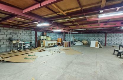 Warehouse - Studio - 1 Bathroom for rent in Salmabad - Central Governorate