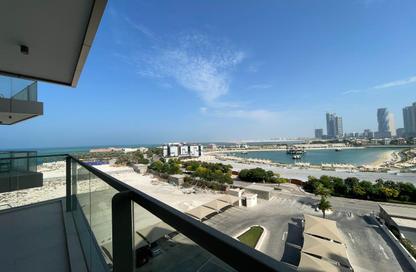 Apartment - 2 Bedrooms - 3 Bathrooms for rent in Reef Island - Capital Governorate