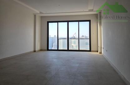 Apartment - 3 Bedrooms - 5 Bathrooms for sale in Hidd - Muharraq Governorate