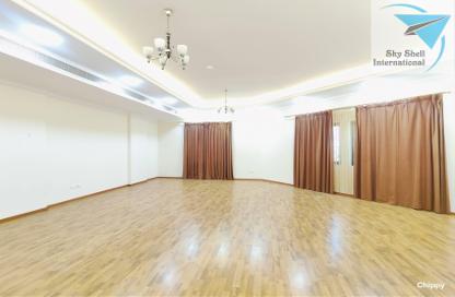 Apartment - 2 Bedrooms - 3 Bathrooms for rent in Seef - Capital Governorate