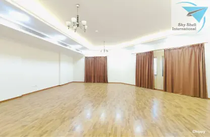 Apartment - 2 Bedrooms - 3 Bathrooms for rent in Seef - Capital Governorate