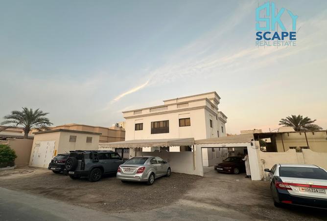 999643 - Property Image 2