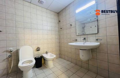 Apartment - 2 Bedrooms - 2 Bathrooms for rent in Al Juffair - Capital Governorate
