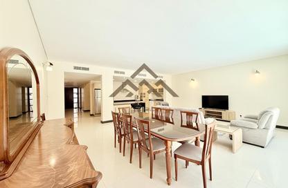 Villa - 4 Bedrooms - 5 Bathrooms for rent in Amwaj Avenue - Amwaj Islands - Muharraq Governorate