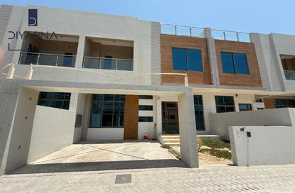 Villa - 3 Bedrooms - 5 Bathrooms for sale in Hidd - Muharraq Governorate