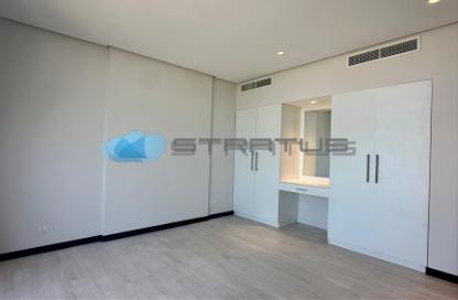 Apartment - 2 - 3 for rent in Reef Island - Capital Governorate