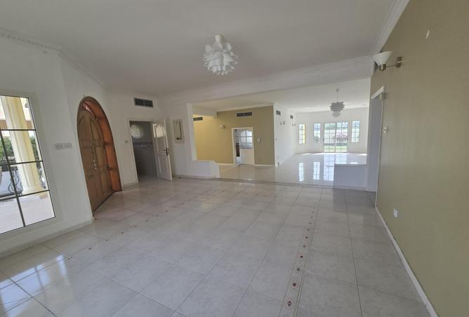 1002899 - Property Image 2