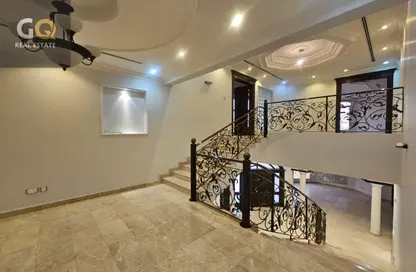 Duplex - 5 Bedrooms - 7+ Bathrooms for sale in Tubli - Central Governorate