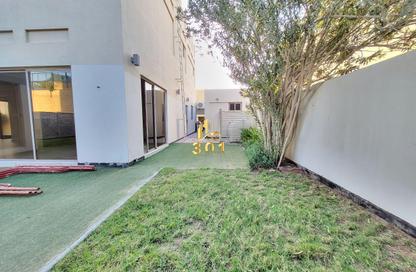Compound - 4 Bedrooms - 5 Bathrooms for rent in Janabiya - Northern Governorate
