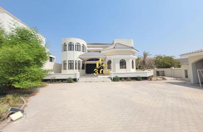 Villa - 5 Bedrooms - 4 Bathrooms for rent in Saar - Northern Governorate