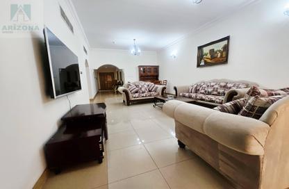 Apartment - 2 Bedrooms - 2 Bathrooms for rent in Al Juffair - Capital Governorate