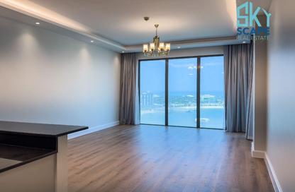 Apartment - 2 Bedrooms - 3 Bathrooms for rent in Reef Island - Capital Governorate