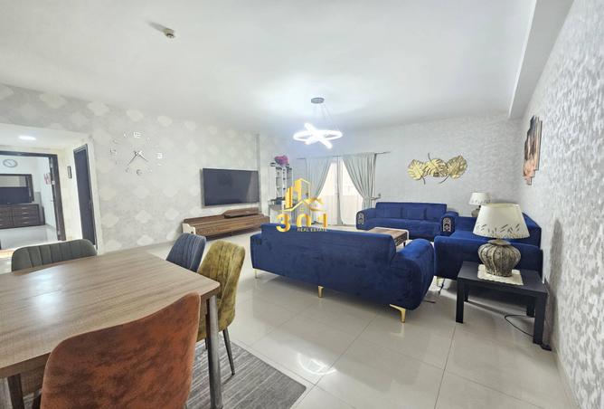 53034379 - Property Image 2