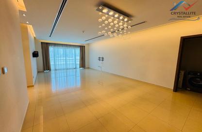Apartment - 3 Bedrooms - 5 Bathrooms for rent in Reef Island - Capital Governorate