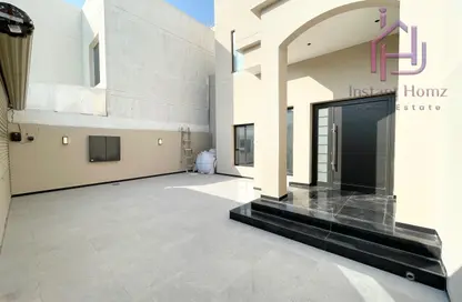 Villa - 3 Bedrooms - 5 Bathrooms for sale in Busaiteen - Muharraq Governorate