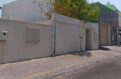 Villa - 2 Bedrooms - 2 Bathrooms for rent in Sanad - Central Governorate