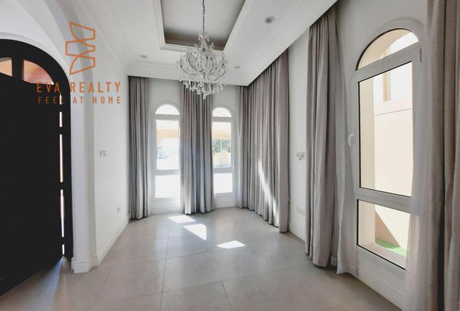 987129 - Property Image 3