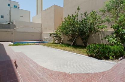 Villa - 4 Bedrooms - 6 Bathrooms for rent in Busaiteen - Muharraq Governorate