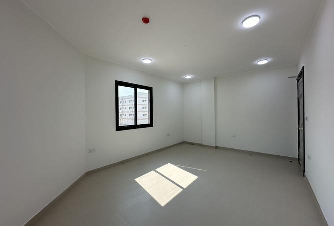 985224 - Property Image 3