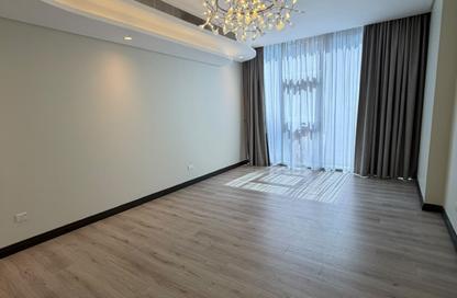 Apartment - 1 - 1 for rent in Bahrain Bay - Capital Governorate