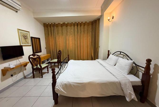 992309 - Property Image 2