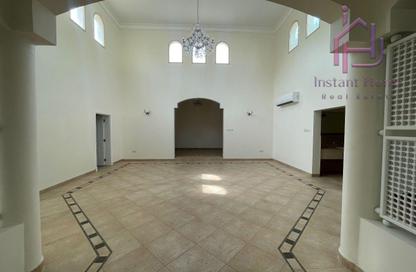 Villa - 4 Bedrooms - 4 Bathrooms for rent in Al Jasra - Northern Governorate