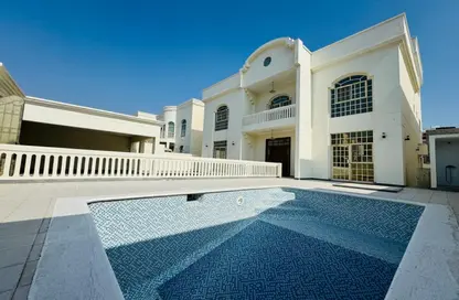 Villa - 6 Bedrooms - 7+ Bathrooms for rent in Tubli - Central Governorate