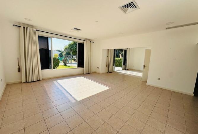 53033837 - Property Main Image