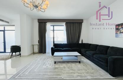 Apartment - 3 Bedrooms - 3 Bathrooms for rent in Al Juffair - Capital Governorate