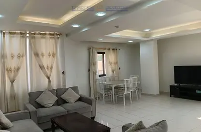 Apartment - 3 Bedrooms - 3 Bathrooms for rent in Bu Ashira - Capital Governorate