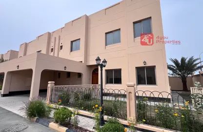 فيلا - 4 غرف نوم - 5 حمامات للايجار في الجنبية - المحافظة الشمالية