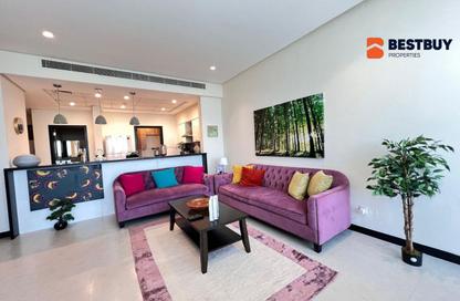 Apartment - 2 Bedrooms - 3 Bathrooms for rent in Reef Island - Capital Governorate
