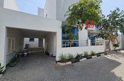 Villa - 5 Bedrooms - 6 Bathrooms for rent in Zinj - Manama - Capital Governorate Villa - 5 Bedrooms - 6 Bathrooms for rent in Zinj - Manama - Capital Governorate
