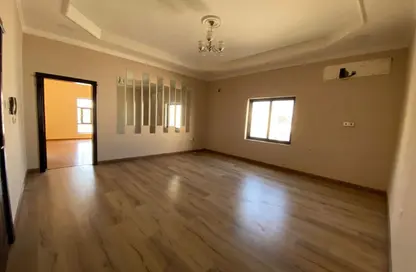 شقة - 3 غرف نوم - 3 حمامات للايجار في توبلي - المحافظة الوسطى