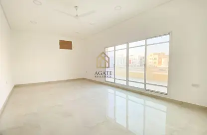 Apartment - 3 Bedrooms - 2 Bathrooms for rent in Tubli - Central Governorate