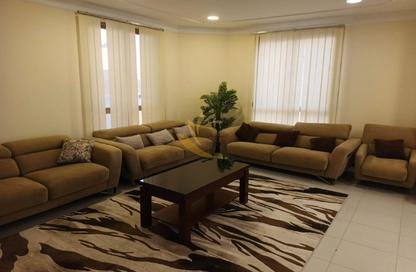 Villa - 6 - 6 for rent in Al Juffair - Capital Governorate