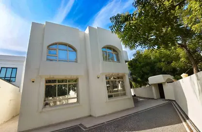 Villa - 5 Bedrooms - 6 Bathrooms for rent in Tubli - Central Governorate