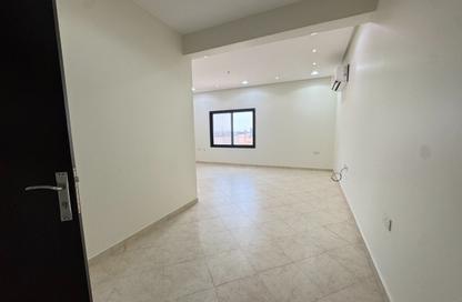 Apartment - 3 Bedrooms - 2 Bathrooms for rent in Janabiya - Northern Governorate Apartment - 3 Bedrooms - 2 Bathrooms for rent in Janabiya - Northern Governorate